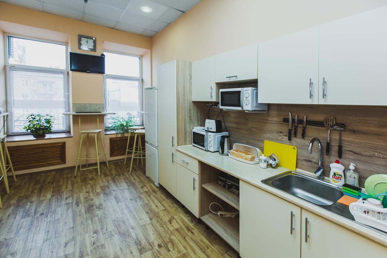 Hostel Bed&Bread Dnipro Bagian luar foto